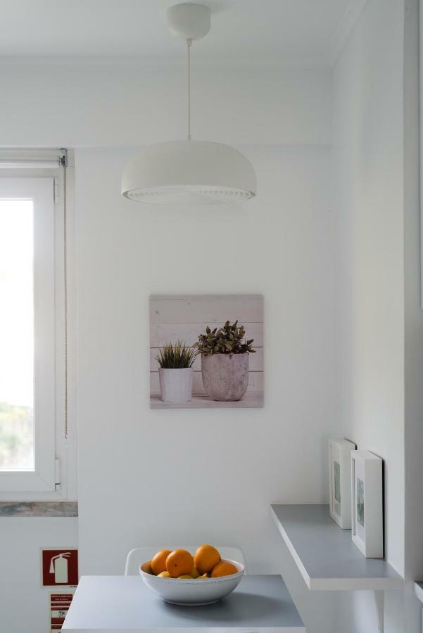 Light-Filled, Fully Renovated Apt Near Belem, By Timecooler Lisboa Екстериор снимка