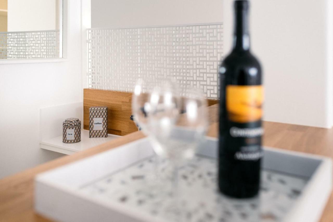 Light-Filled, Fully Renovated Apt Near Belem, By Timecooler Lisboa Екстериор снимка