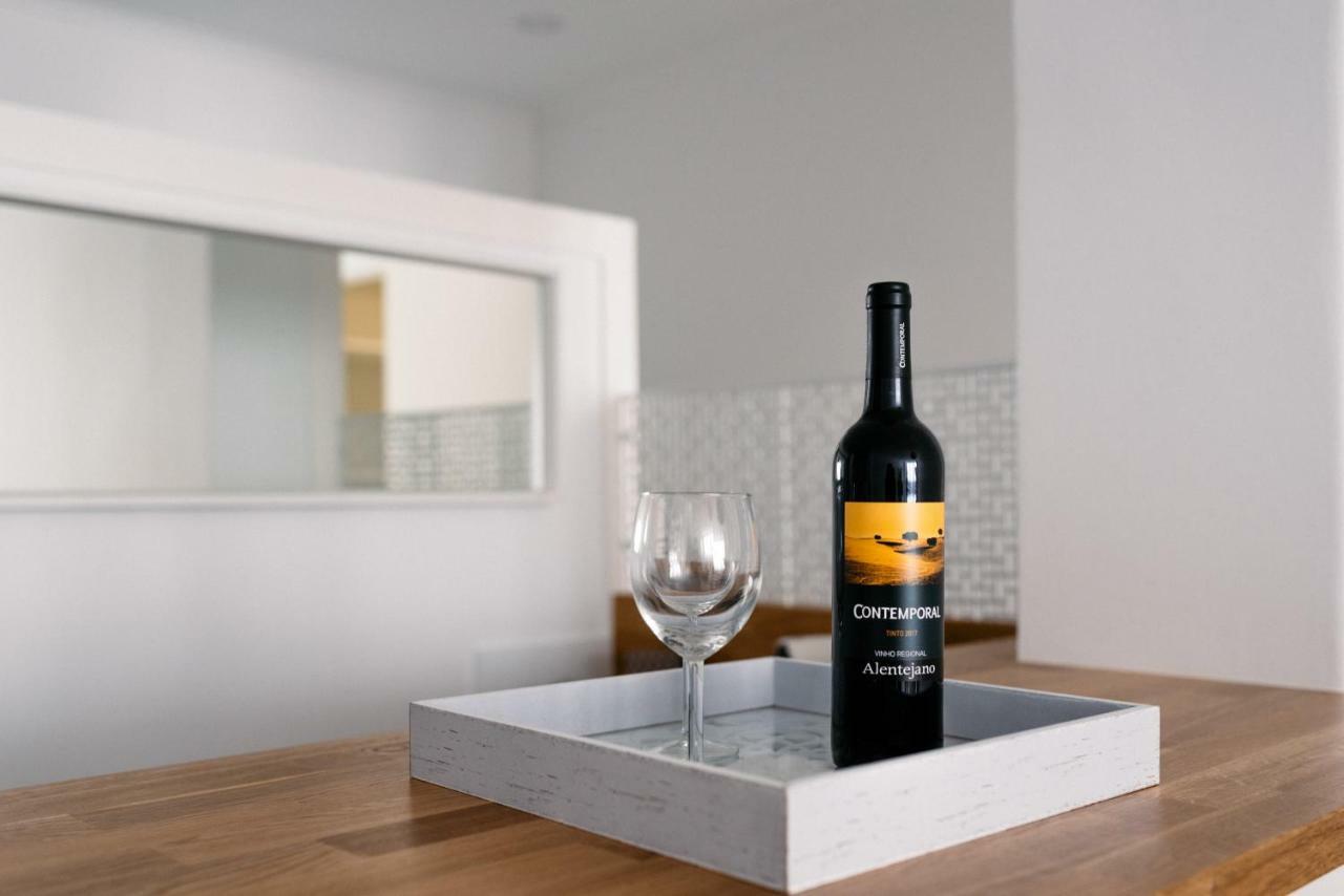 Light-Filled, Fully Renovated Apt Near Belem, By Timecooler Lisboa Екстериор снимка